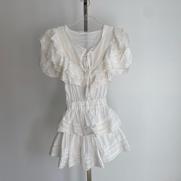 Dresses & Skirts - Stunning white dress